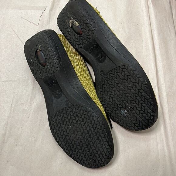 ARCEOPEDICO LS SHOCK YELLOW SOFT KNIT LACE UP SHOES SIZE 39 - Picture 4 of 6